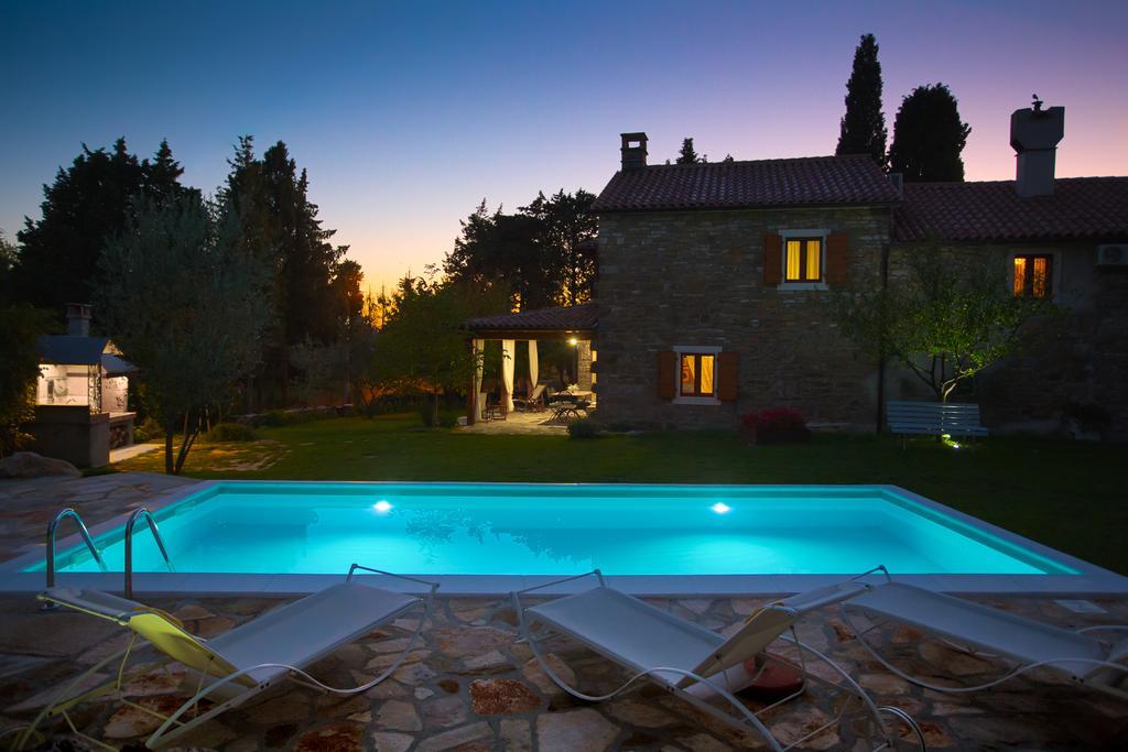 Holiday Home Casa Dei Farfui Momjan Εξωτερικό φωτογραφία