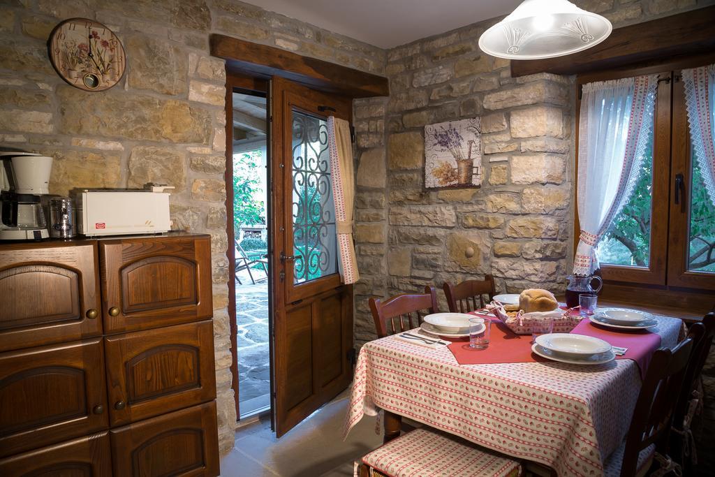 Holiday Home Casa Dei Farfui Momjan Εξωτερικό φωτογραφία